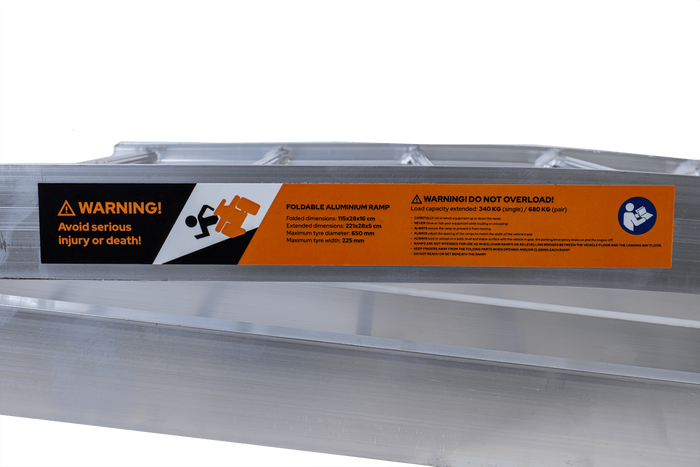 Zložljiva aluminijasta klančina UNITRAILER ALR002 za prikolico 221 cm 340 kg s pasom